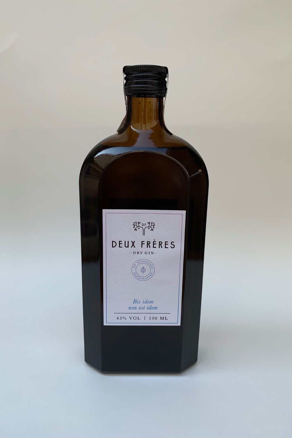 Deux Frères Dry Gin. 